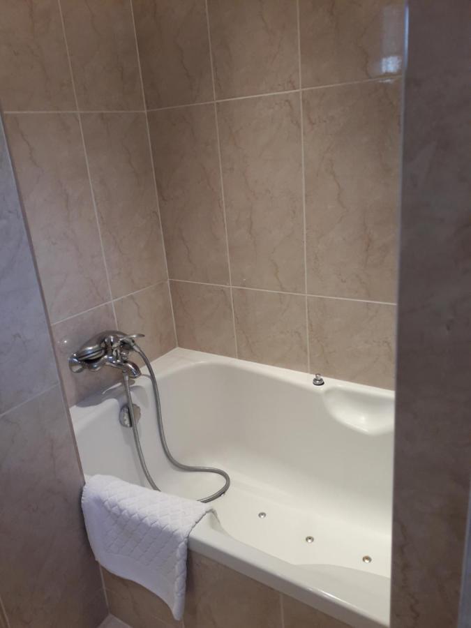 Artemis Suite Barbizon Ngoại thất bức ảnh